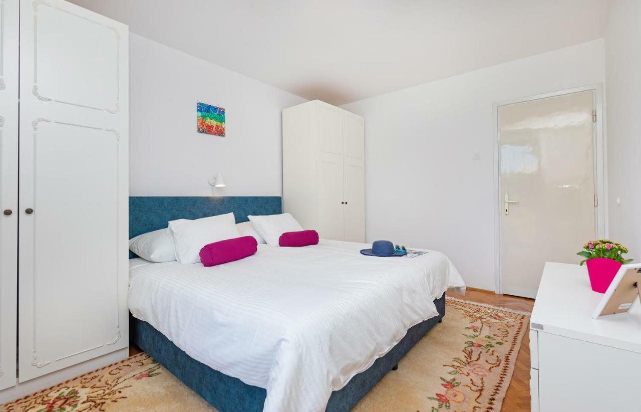 Apartma Kiara *
